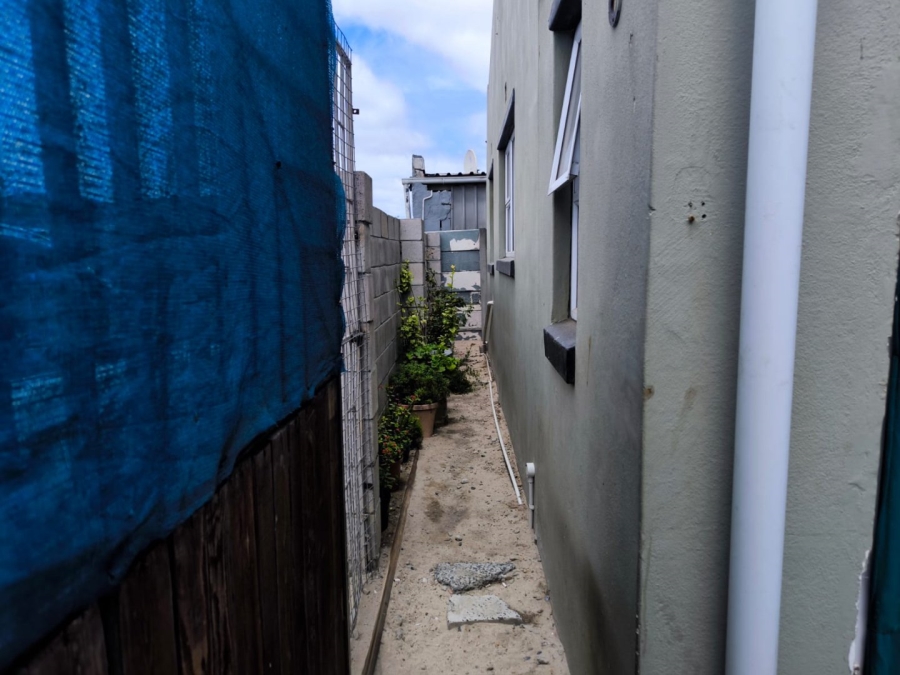 3 Bedroom Property for Sale in Lavender Hill Western Cape